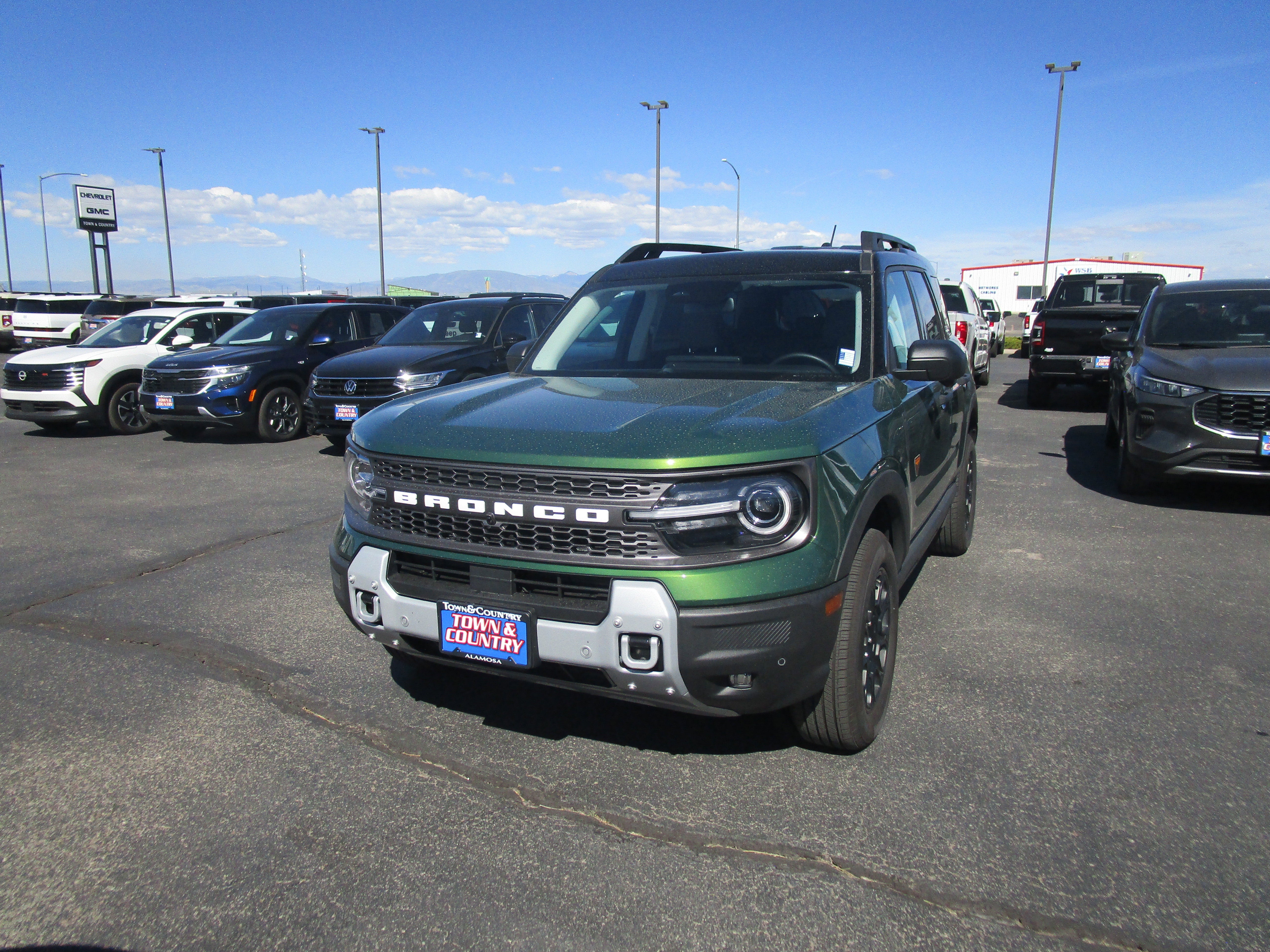 2025 Ford Bronco Sport Badlands in Green — front three-quarter view