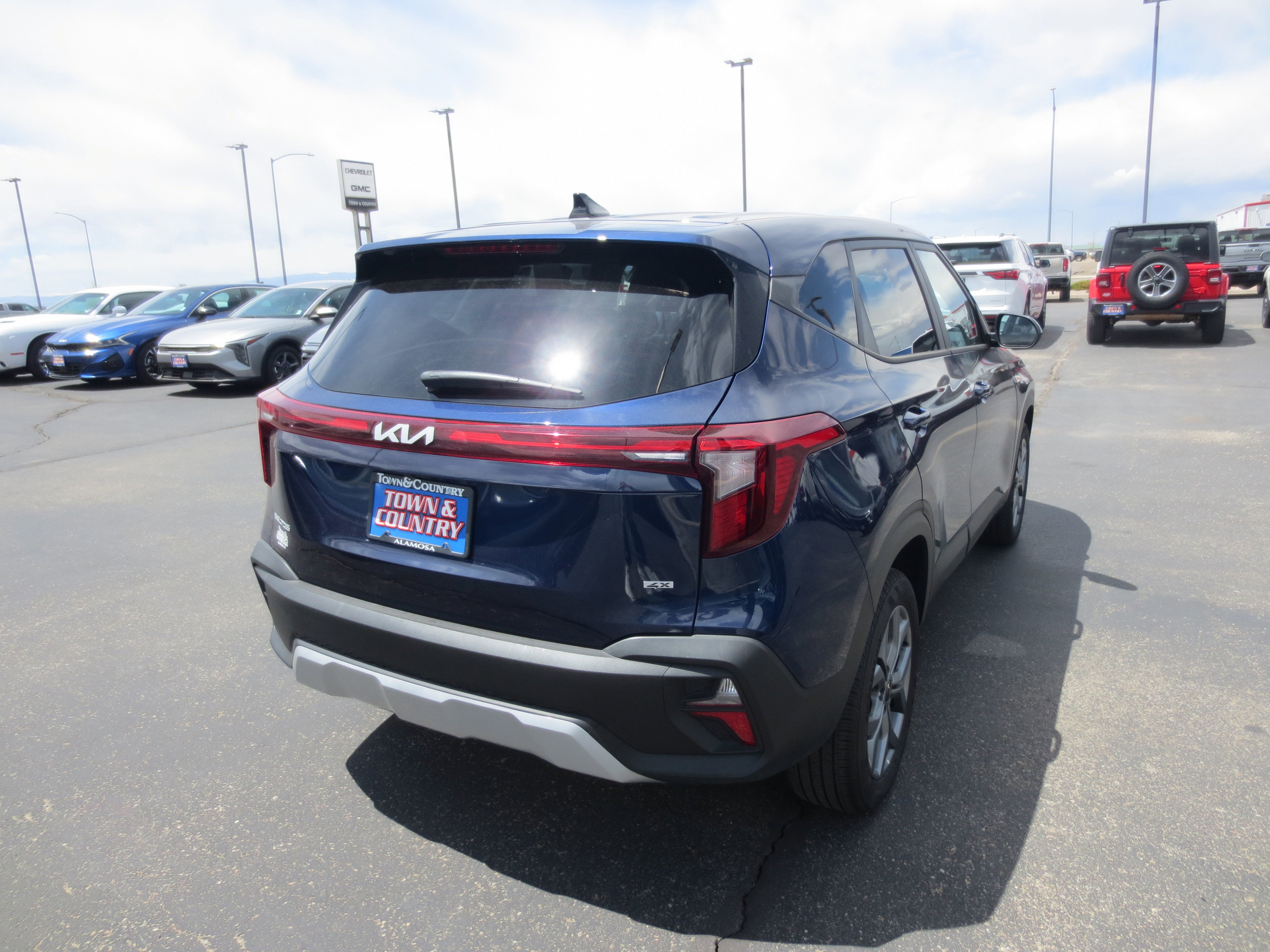 2026 Kia Seltos — rear three-quarter view
